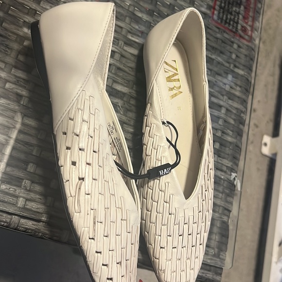 leather shoes, Zara brand, new condition, very comfortable - Picture 3 of 7